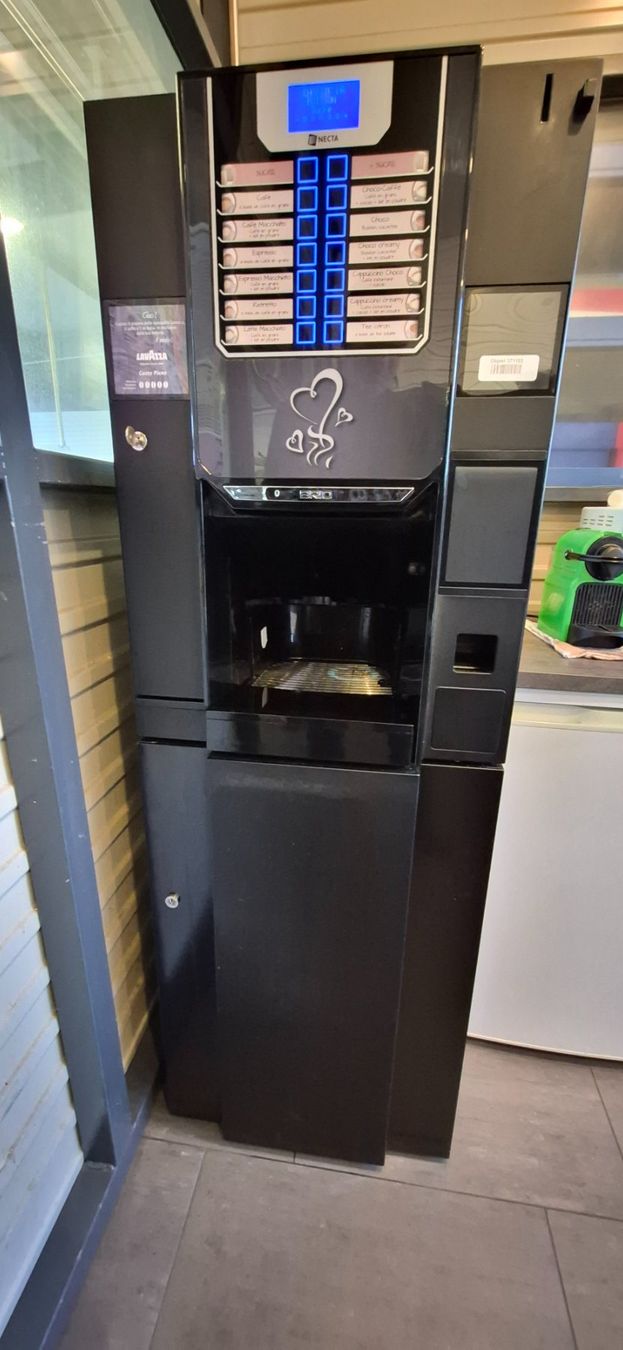 Selecta Altro per Gastronomia & Hotel: Machine Selecta distributeur de boisson – Usato da Champagne venduto da Lamar0