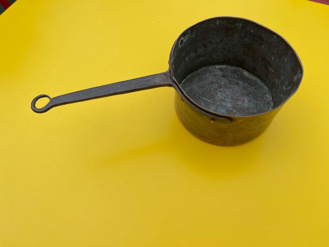 Töpfe: Antiker Bronze Kochtopf mit Stiel, ideal als Deko oder Gaspo – Gebraucht aus Winterthur von ing_pd8f 5