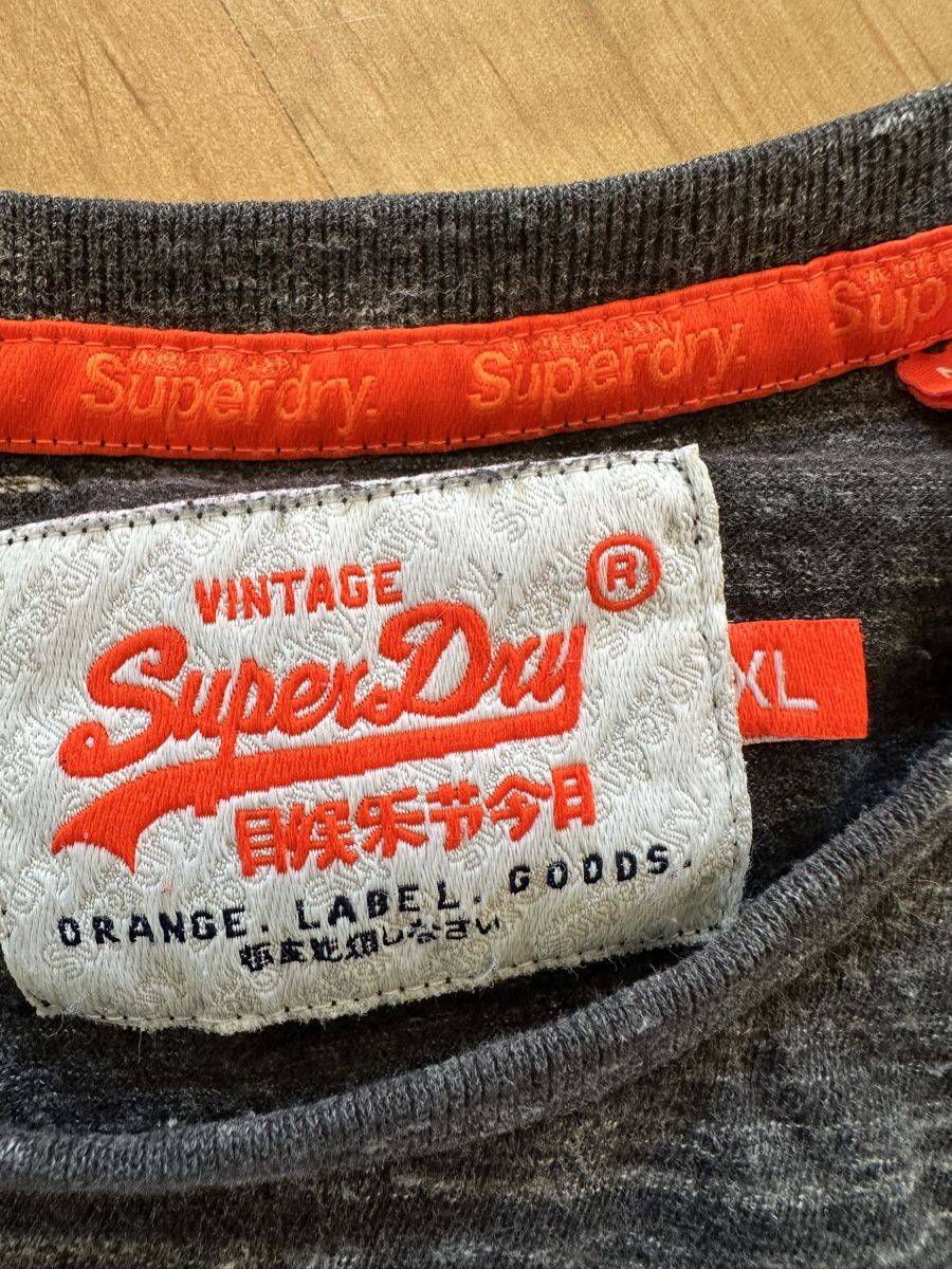 Superdry T-Shirts: Superdry T-Shirt – Gebraucht aus Windlach von Joice14 1