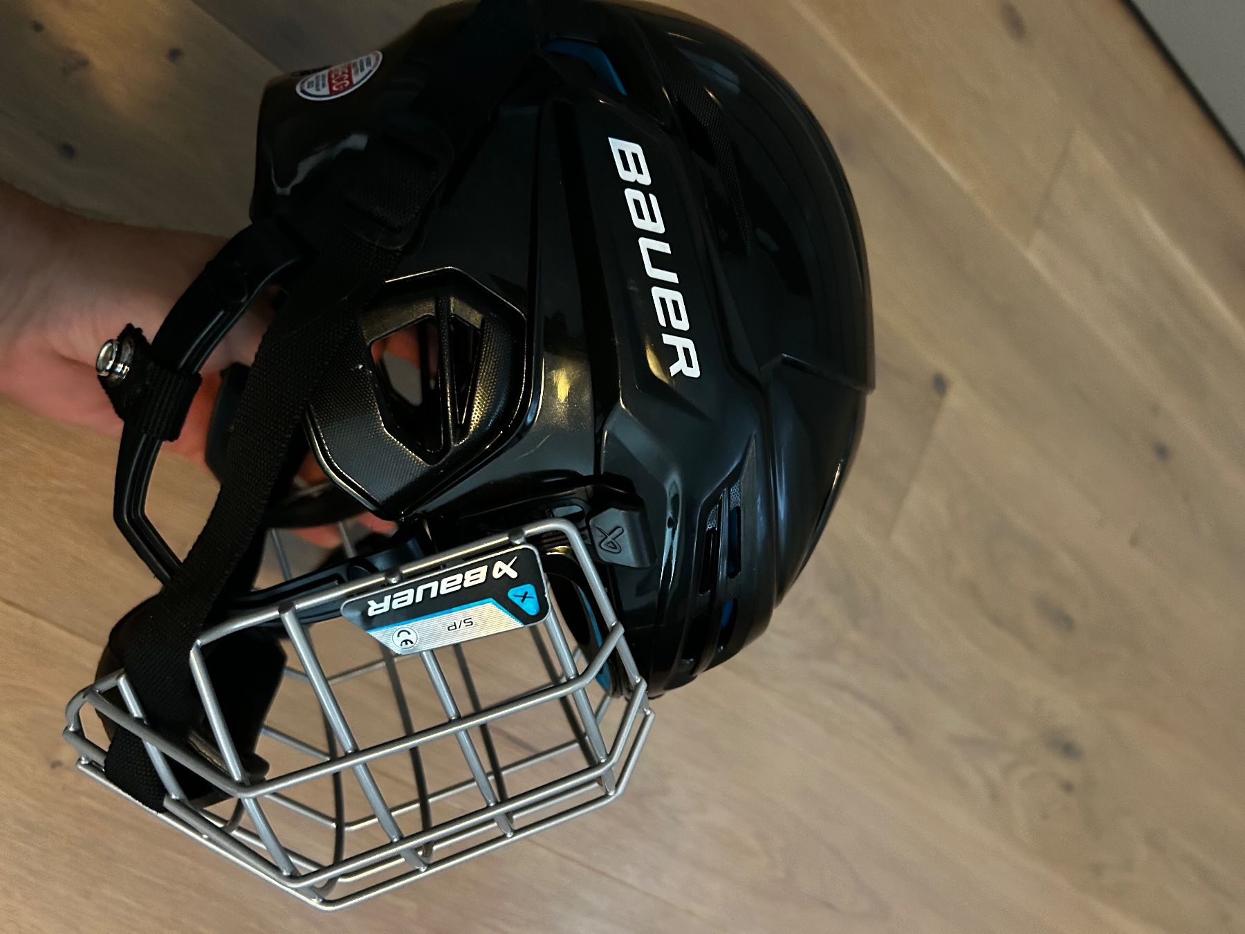 Bauer Caschi: Nauer BAUER Helm Combo Re-Akt 55 schwarz S – Usato da Hittnau venduto da noschalo888 1