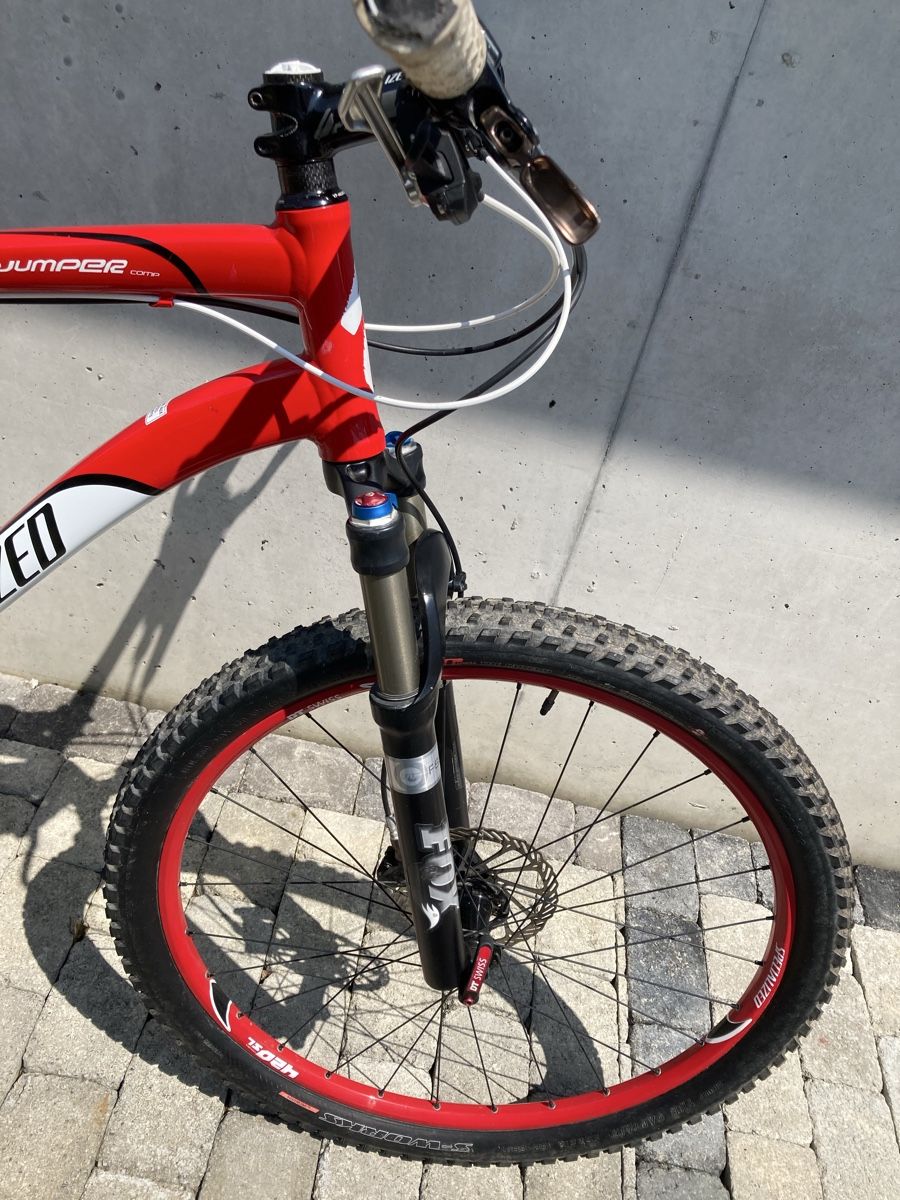 Specialized Velos: Specialized Mountainbike rot – Gebraucht aus Thun von rentschtrading 2