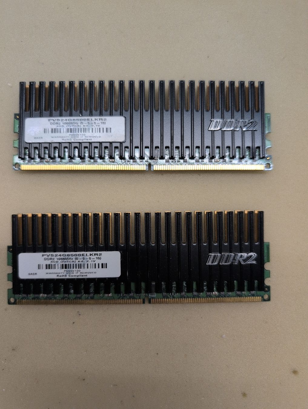 PCs: 2x 4Gb DDR2 RAM Riegel  – Gebraucht aus Malters von Ruemlibart
