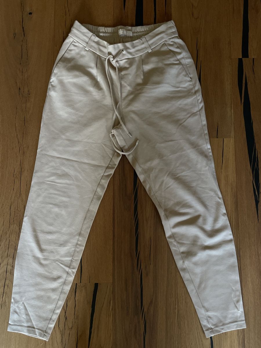 Pantaloni: AMISU Beige Stoffhose Gr. 36 – Usato da Weinfelden venduto da aline.brc