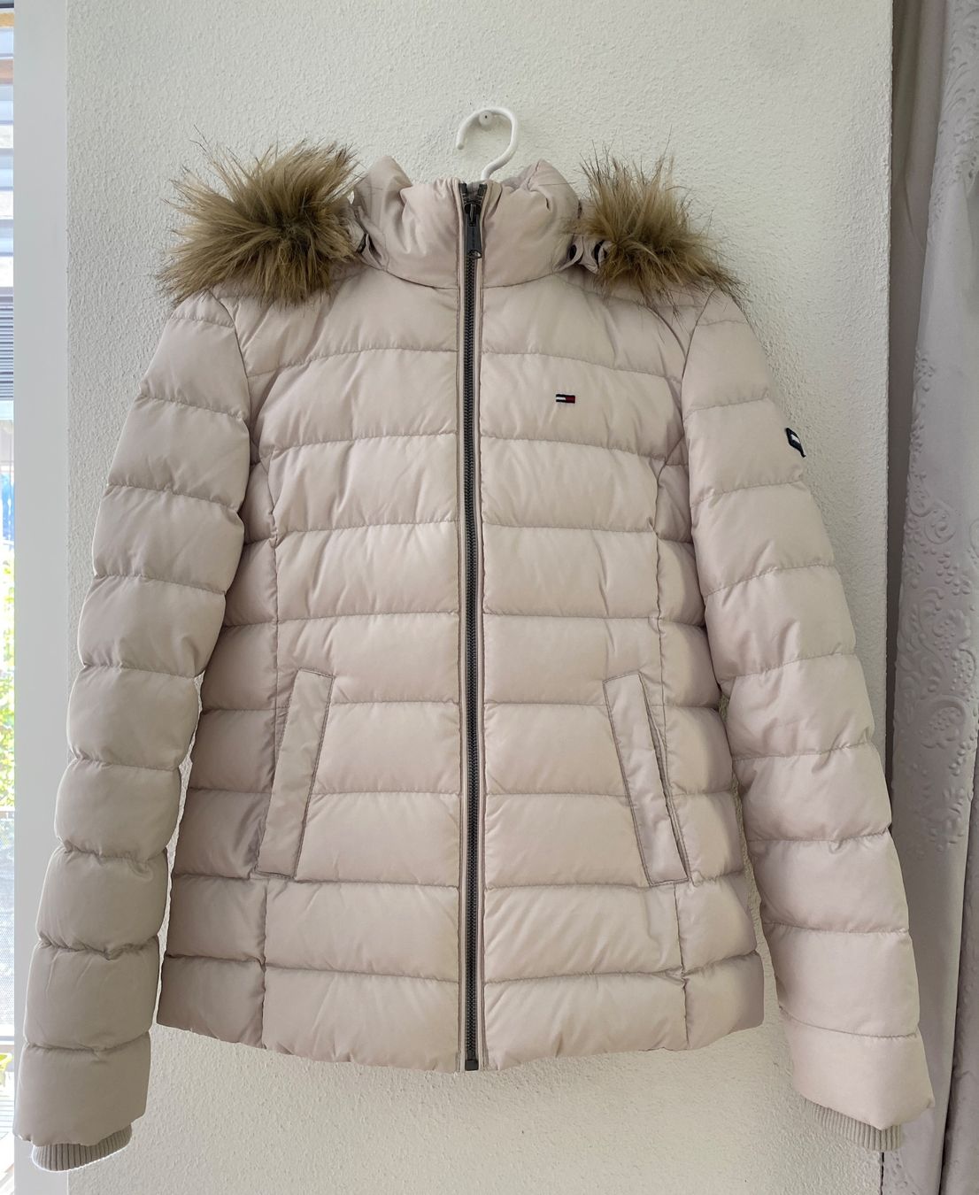 Tommy Hilfiger Jacken: Tommy Jeans Winterjacke gr. XS – Gebraucht aus Wald ZH von Gosia_N 2