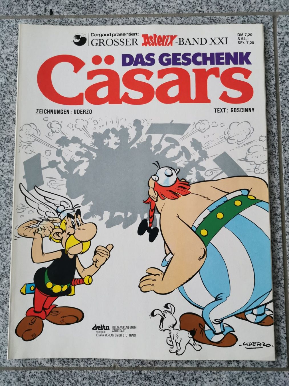 Fumetti: Asterix - Das Geschenk Cäsars - Band 21 – Usato da Tägerschen venduto da H0udini
