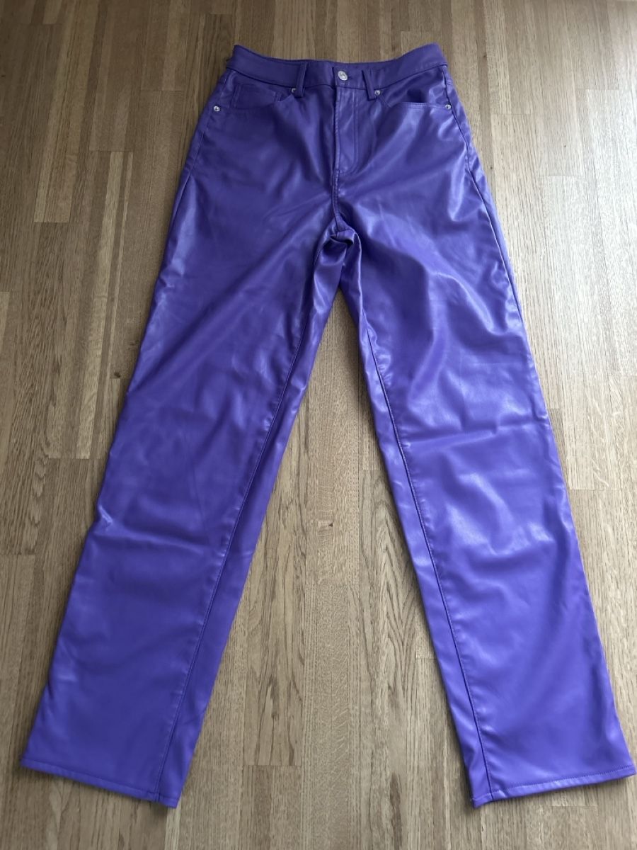 H&M Pantaloni: Hose H&M DIVIDED – Usato da Oberrüti venduto da ChoCoc