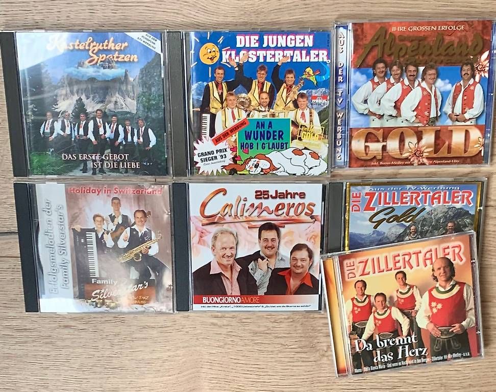CD: 7 CD mit Schlager – Usato da Saland venduto da Katarm