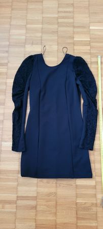 Elegantes Kleid mit Spitze - Perfekt für den Herbst! L