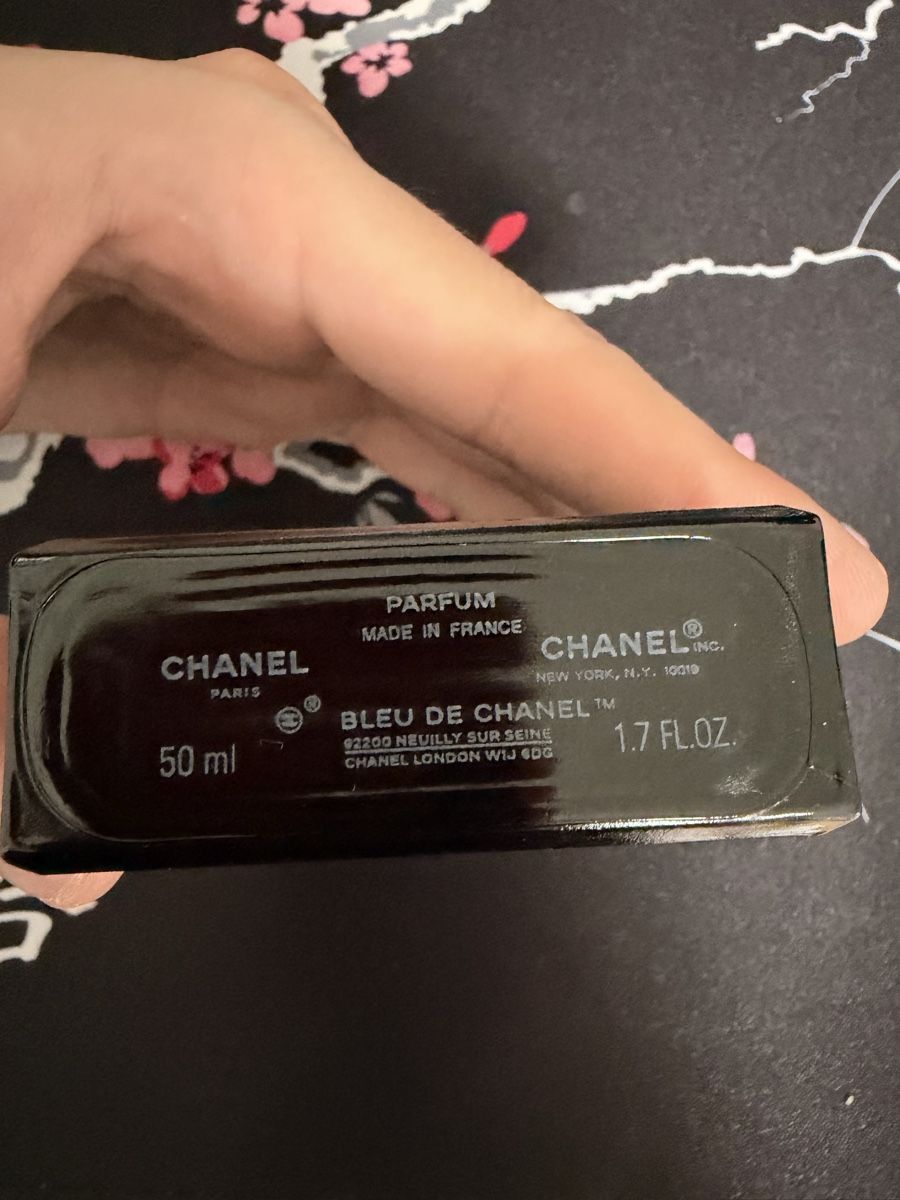 Chanel Profumi & Eau de Toilette: Bleu de Chanel, Eau de Parfum, 50ml, ca 60-70% voll – Usato da Zollikofen venduto da SeanMatti 1