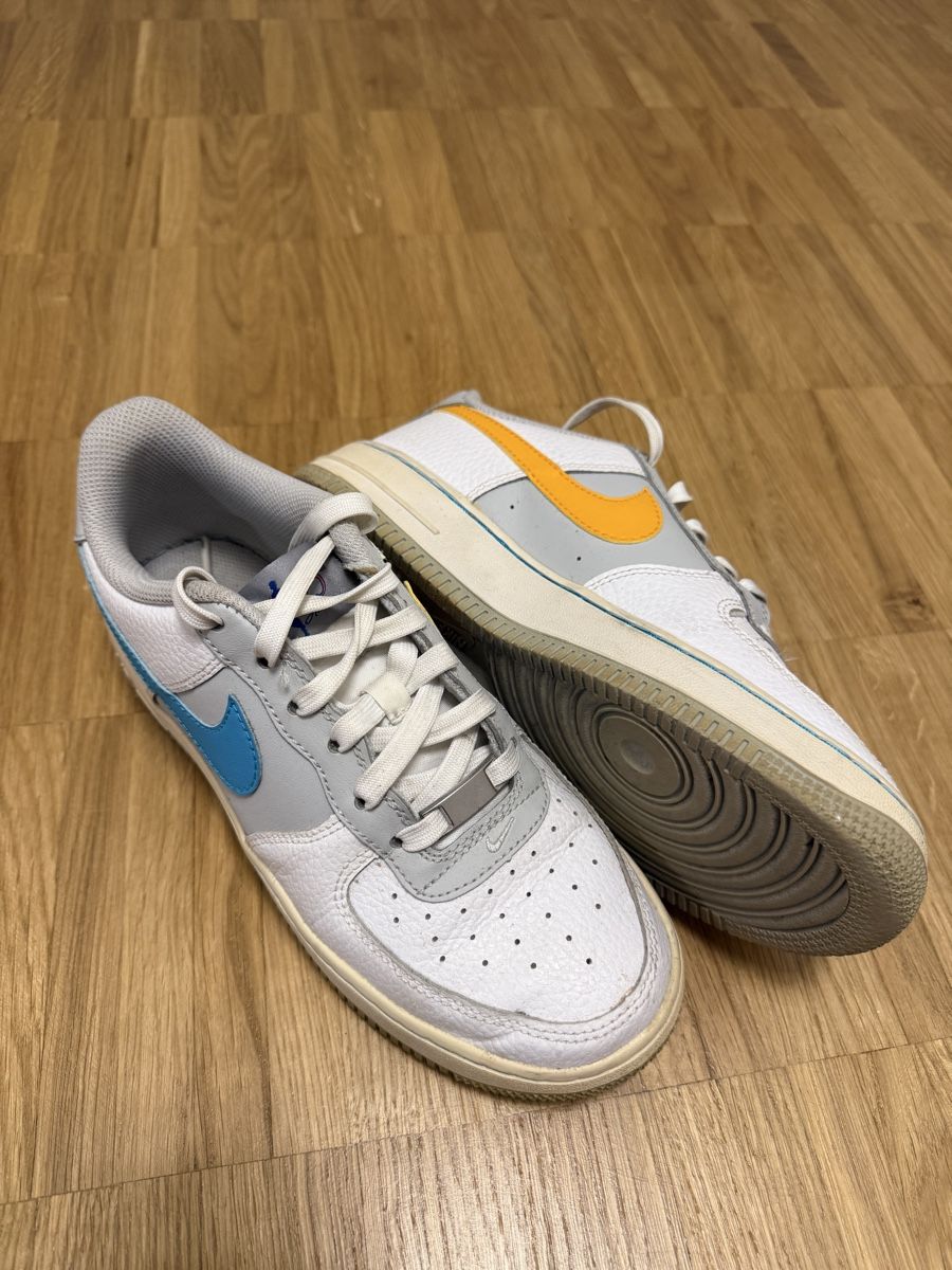 Nike Damenschuhe: Nike Air Force 1 Sneaker Gr. 38 – Gebraucht aus St. Gallen von azra_sadikov 1