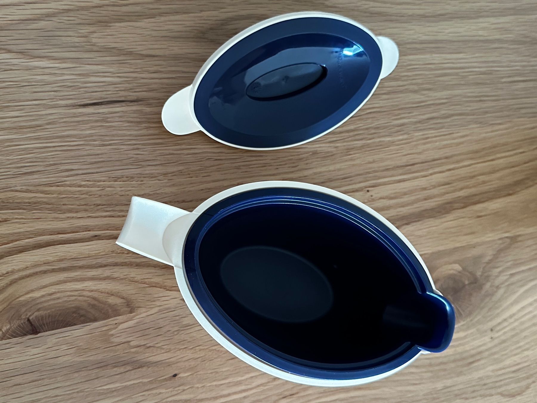 Tupperware Contenitori & Simili: Tupperware Thermo-Duo Sauciere – Warmhaltebehälter mit Decke – Usato da Weinfelden venduto da Automediator 1