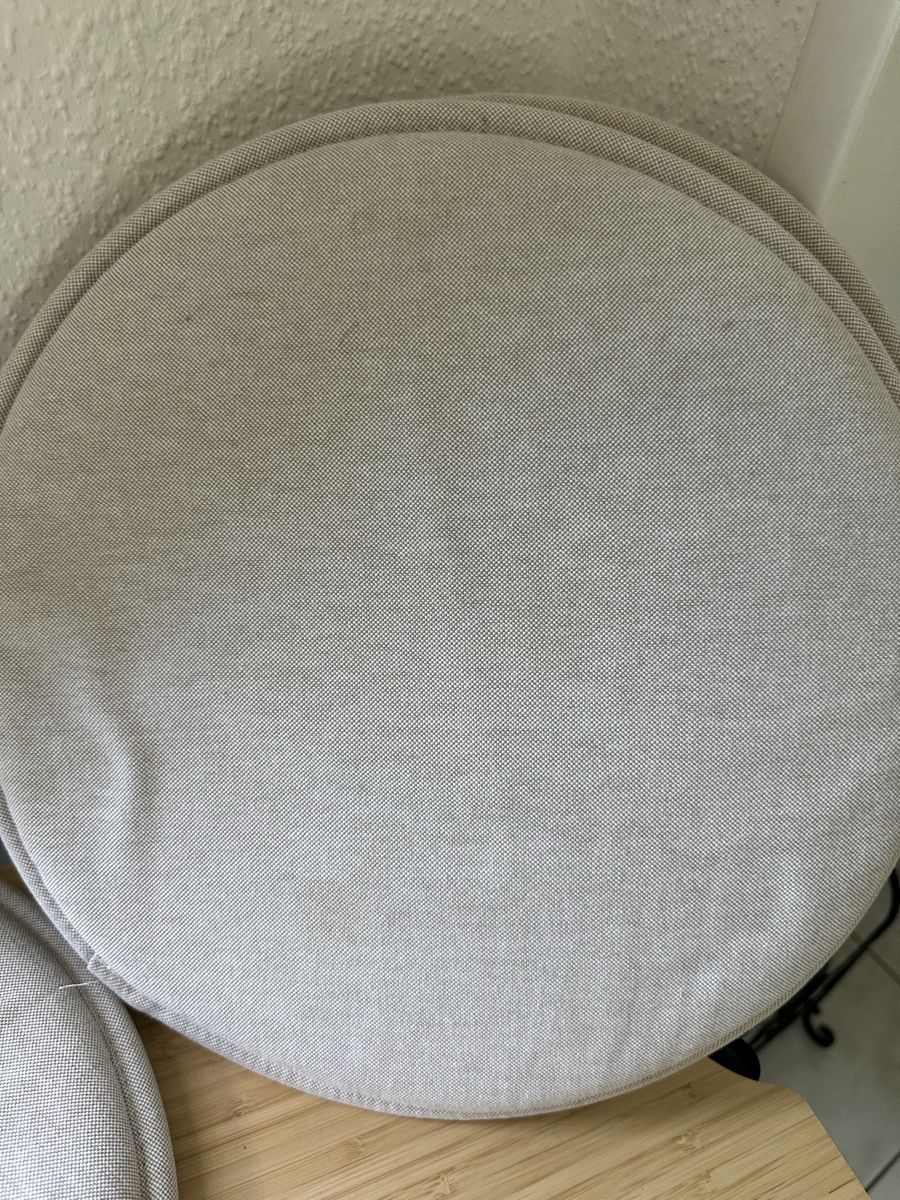 Ikea Cuscini: 3 Round Seat Cushions Beige Light – Usato da Zürich venduto da car_68nt 3