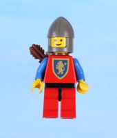 LEGO Minifigur Crusader Lion - Red Legs with Black Hips
