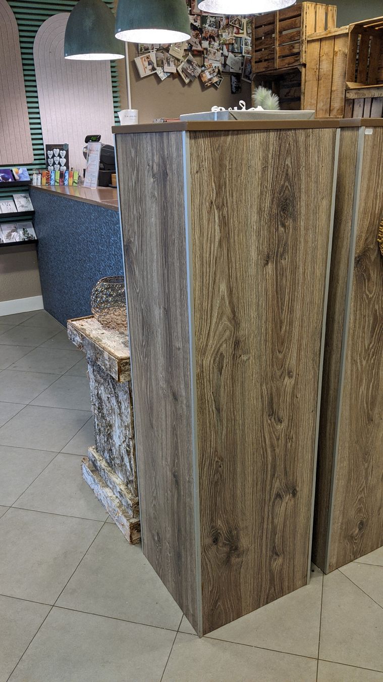 Tutte le decorazioni: Dekorative Säule in Holzoptik – Usato da Rüti ZH venduto da kunstreich_8630 4