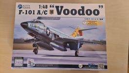 1:48 F-101 A/C Voodoo mit viel Zubehör - Kitty Hawk, Aires