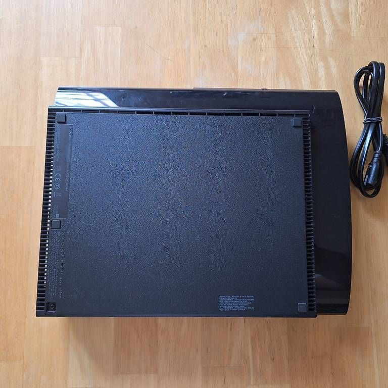 Sony Console: Sony PlayStation 3 inkl. 3 COD-Spiele – Usato da Solothurn venduto da Nojted 2