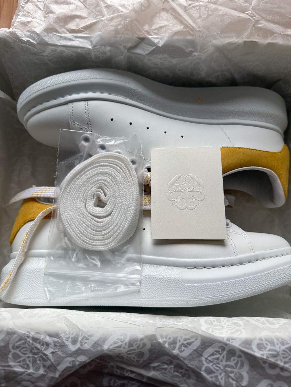 Alexander Mcqueen Scarpe da uomo: Alexander McQueen Sneaker Gr. 39 – Nuovo e nell'imballaggio originale da Wald AR venduto da xen_6yqn 5