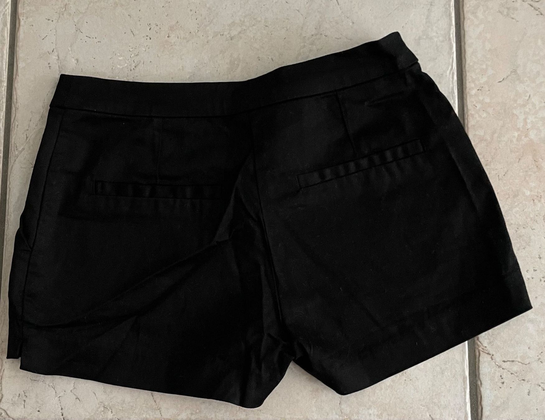 H&M Pantaloni: Schwarze Shorts – Usato da Zürich venduto da Mumpfi9 1