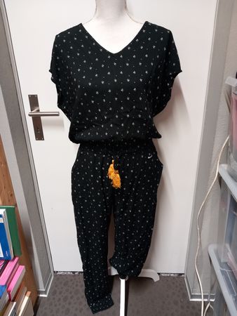 Alprausch Jumpsuit Onesie Overall Gr.L schwarz geblümt Rayon