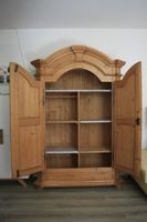 Hallenschrank ** Fichte teilweise massiv ** NP 1995.-
