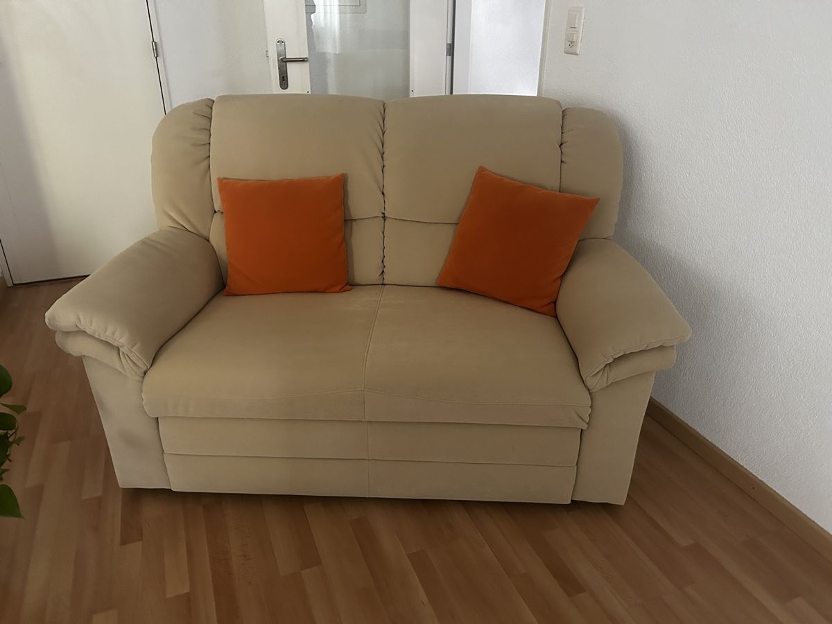 Divani: Sofa Garnitur beige 3er und 2er – Usato da Dörflingen venduto da Spyder910 3