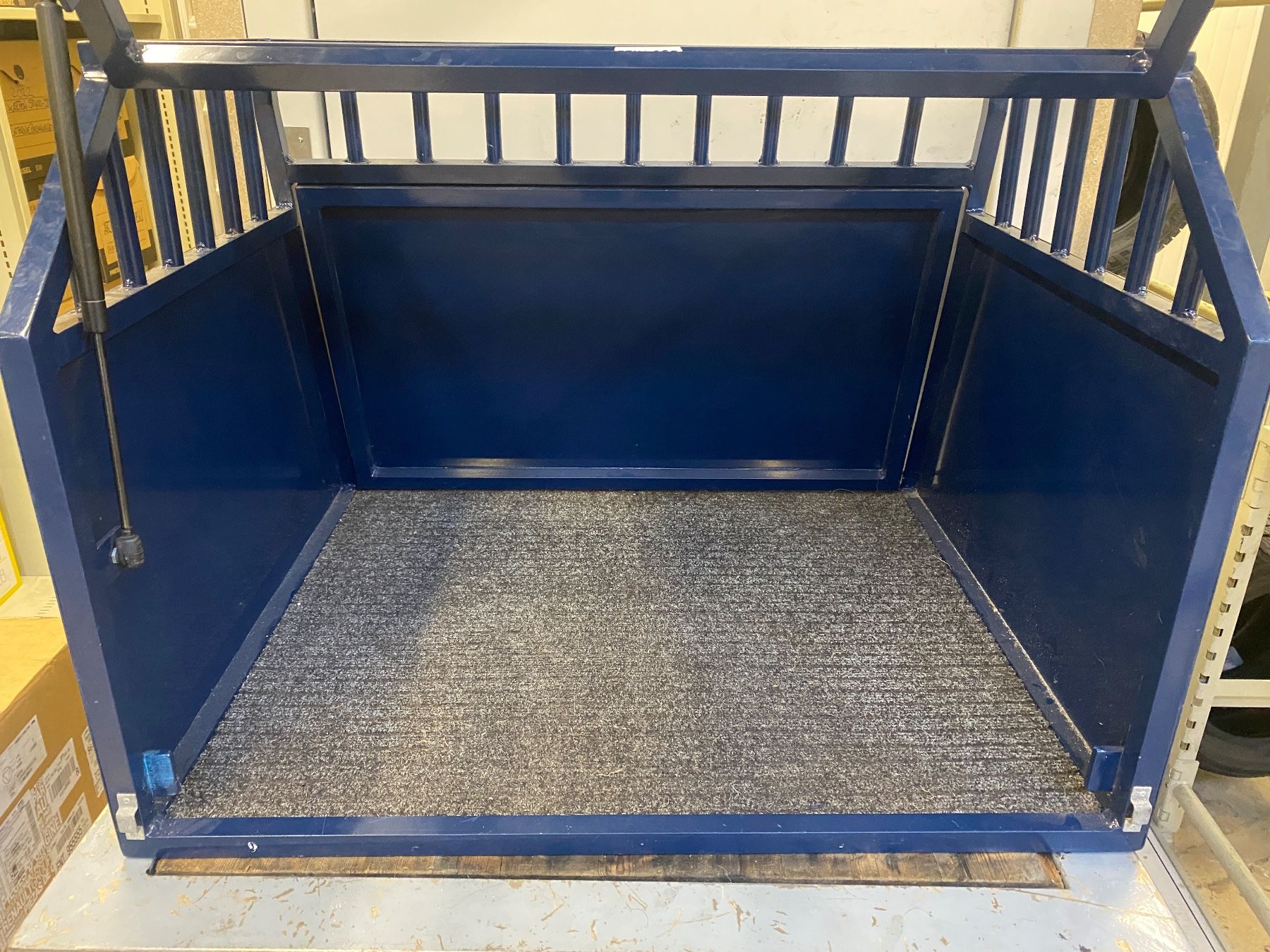 Gabbie, trasporto & Sicurezza: Hunde Transportbox, Auto – Usato da Näfels venduto da Freihof_Garage_AG 1