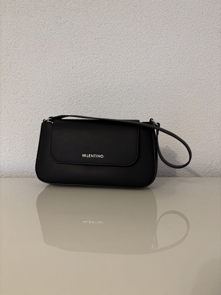 Valentino Sacs femmes: Valentino Handtasche – D'occasion à Grabs par xen_jv2r