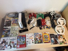 Grosses Nintendo Wii Set: 2 Konsolen (Weiss/Schwarz), 11 Spi