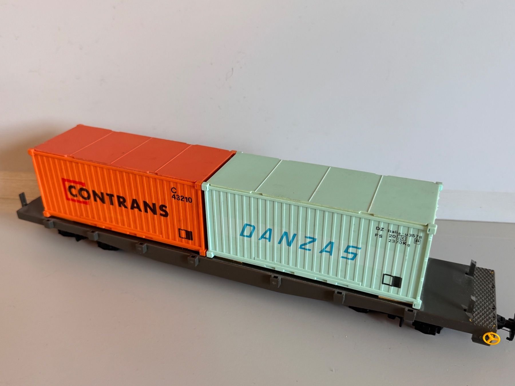 Fama Modelleisenbahnen: FAMA UTZ Container Wagen Spur 0m – Gebraucht aus Bottmingen von Dhaldimann 6