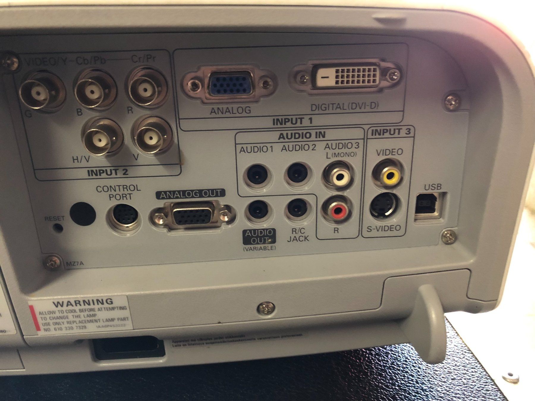 Sanyo Vidéoprojecteurs: Projektor Sanyo PLC-XT25, 4500Ansi – D'occasion à Stein am Rhein par Brunwil 1