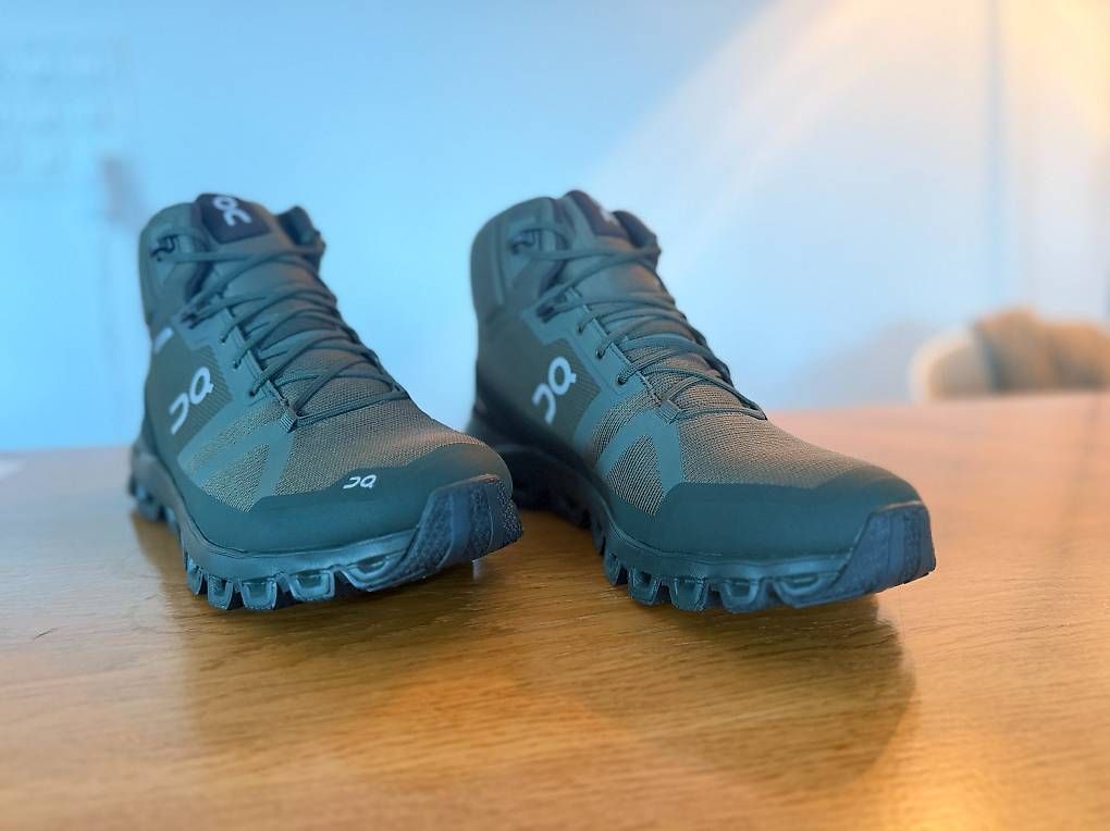 On Herrenschuhe: NEU: ON Cloudrock Waterproof in Grösse 42.5 Originalverpackt – Neu und originalverpackt aus Zürich von Dave3939