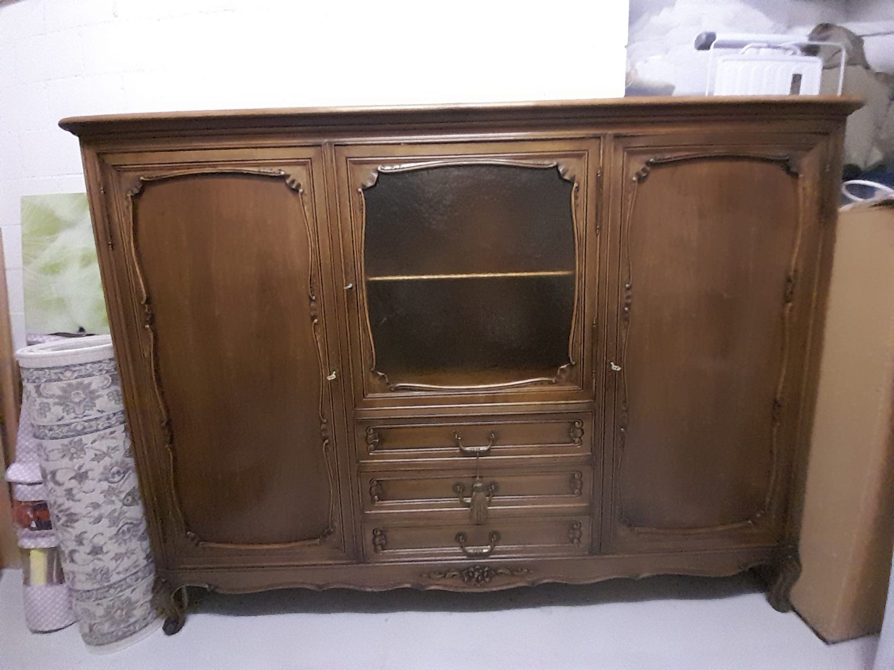Schränke: Antiker Schrank – Gebraucht aus Dielsdorf von Discus