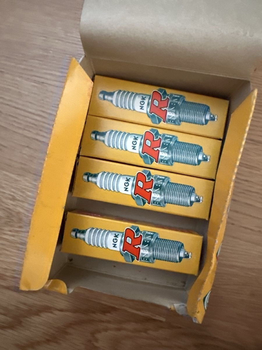 Tutti pezzi di ricambio auto: Zündkerzen NGK BPR5EY NOS – Usato da Mörschwil venduto da tweety9402 1