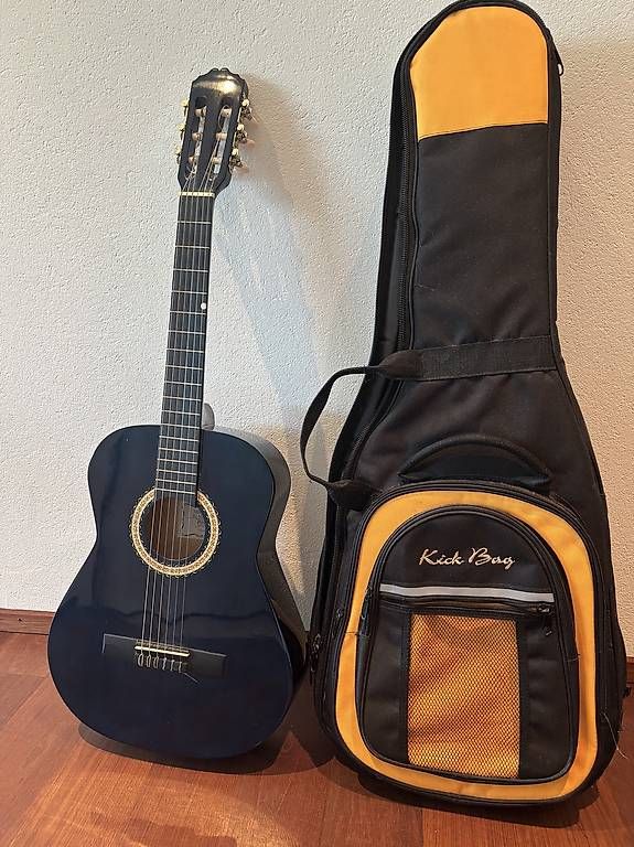 Musikinstrumente: Kinderguitarre – Gebraucht aus Cham von fel_pl87