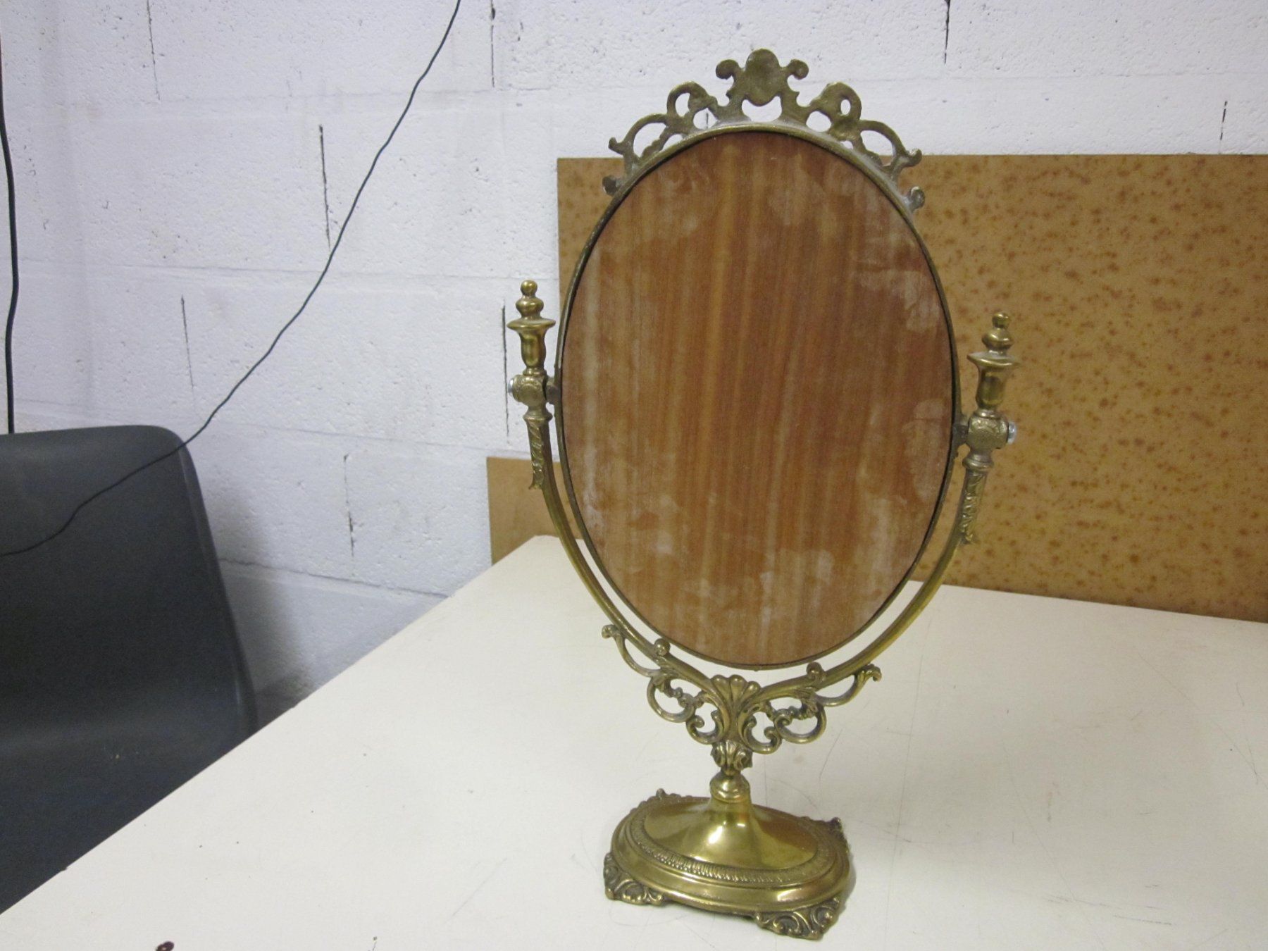 Miroirs: Antik Spiegel Miroir Psyché Laiton Oval Mirror Commode – D'occasion à Grand-lancy par kohler333 2
