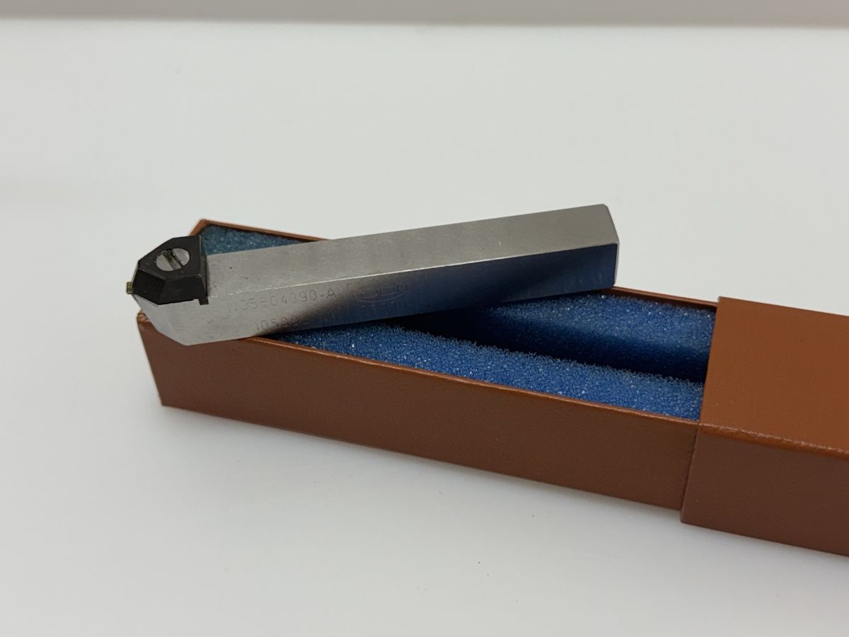 Schaublin Tutti gli attrezzi: OUTIL DIAMANT pour Schaublin 102 – Usato da Bassecourt venduto da DiM7775 1