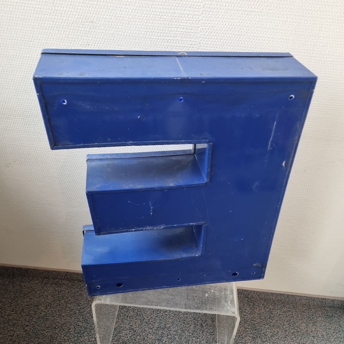 Lampade: Blauer Leuchtbuchstabe "E" Vintage Deko e E – Usato da Trogen venduto da 2ndlifebrocantegmbh 5