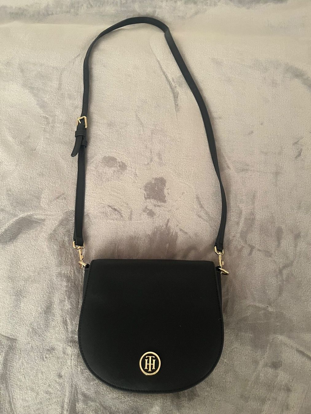 Borse da donna: TOMMY HILFIGER Honey Saddle Bag – Usato da Zürich venduto da sop_5b8y 4