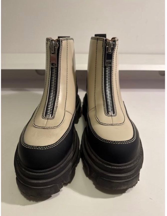 Ganni Chaussures femmes: Ganni Boots – D'occasion à Zürich par baka2210 1