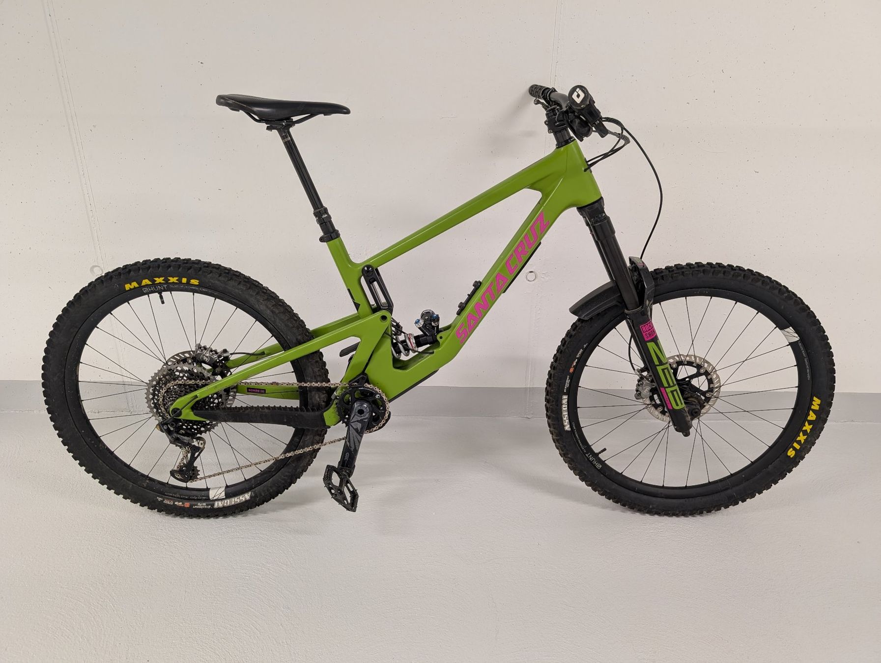 Santa Cruz Biciclette: Santa Cruz V5 Nomad CC L – Usato da Stäfa venduto da plinto 1