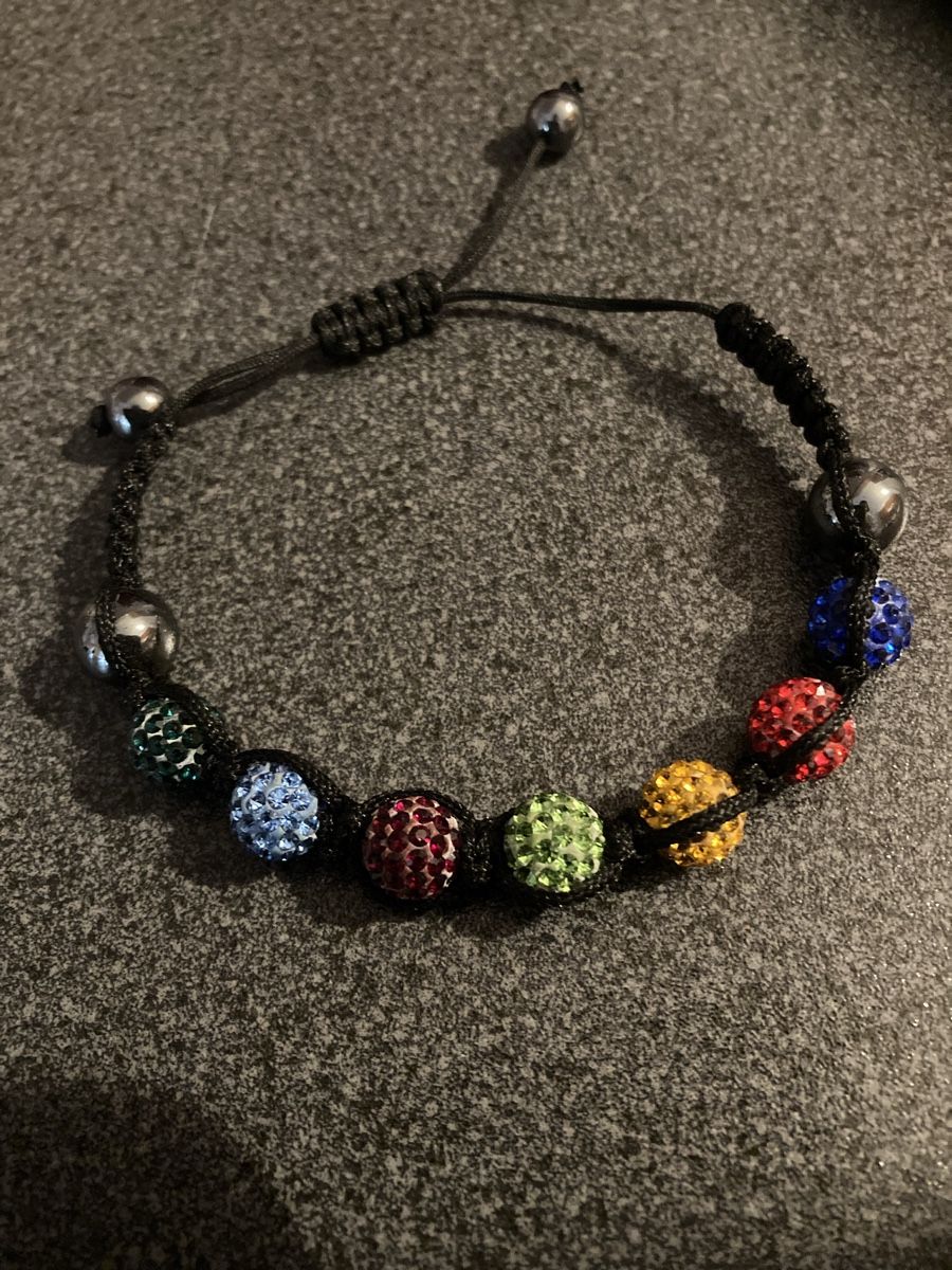 Armbänder & -reifen: Bracelet arc-en-ciel, réglable, perles colorées – Gebraucht aus Plan-les-Ouates von Namorona 1