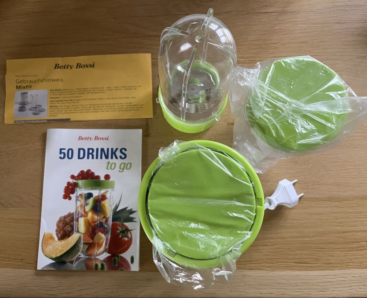 Betty Bossi Elettrodomestici da cucina: Betty Bossi smoothie/ drinks mixer. – Nuovo (secondo la descrizione) da Zürich venduto da ajl_x6tg 1