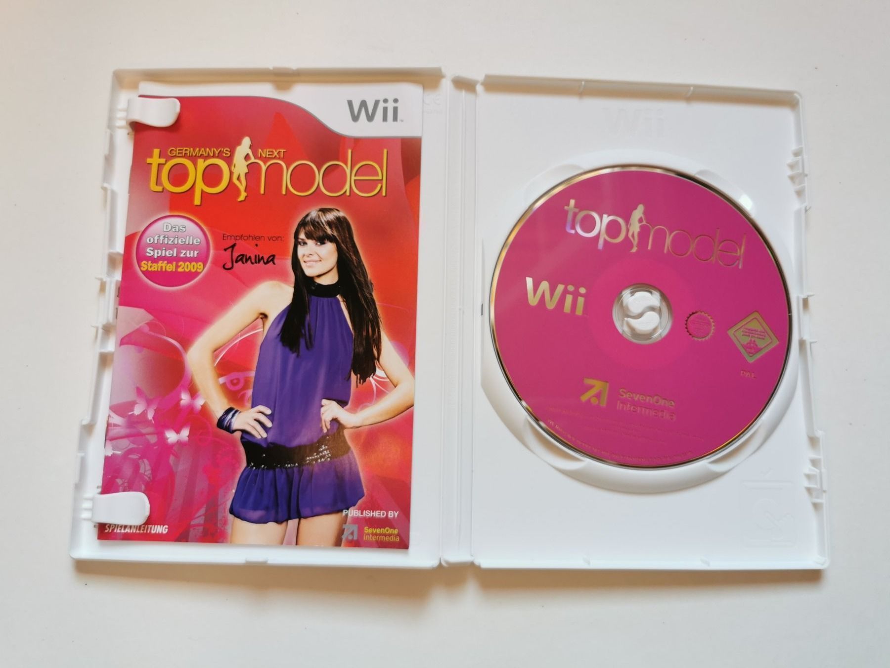 Nintendo Giochi: Wii - Germany's next Topmodel – Usato da Lenzburg venduto da eyworld 1