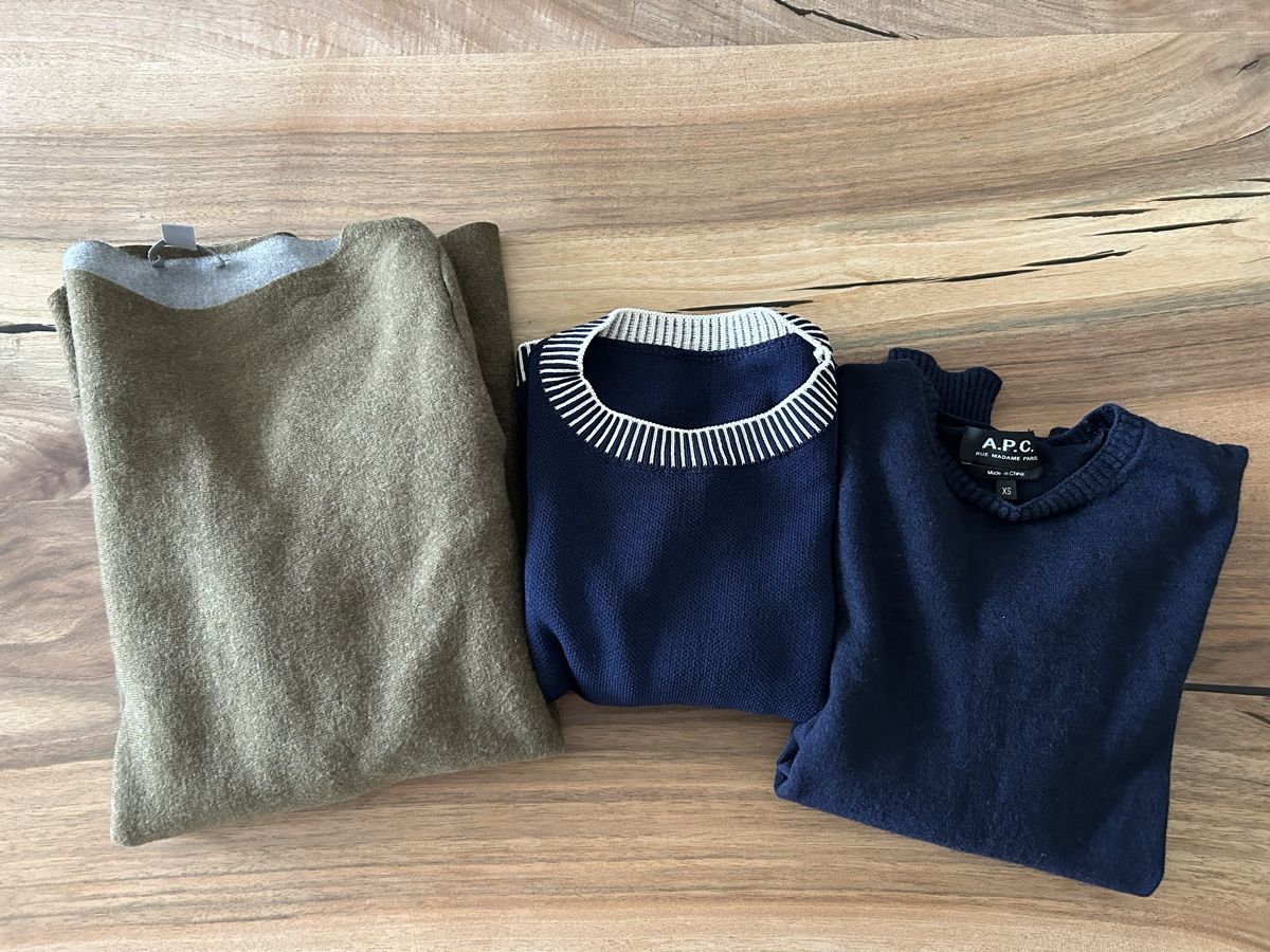 Kleiderpakete: 3 Strickpullover, Gr.32 – Gebraucht aus Zürich von keinweiss