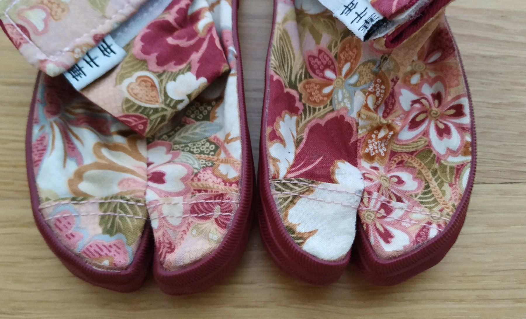 Lotti & Set di vestiti: Ravissant ensemble japonais & chaussures – Nuovo (secondo la descrizione) da Carouge GE venduto da for_8yym 4