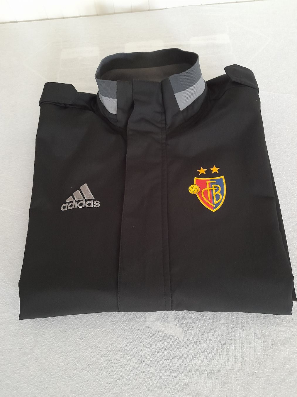 Adidas Jacken: Adidas-Trainingswindjacke des FC Basel – Gebraucht aus Basel von Basel_20