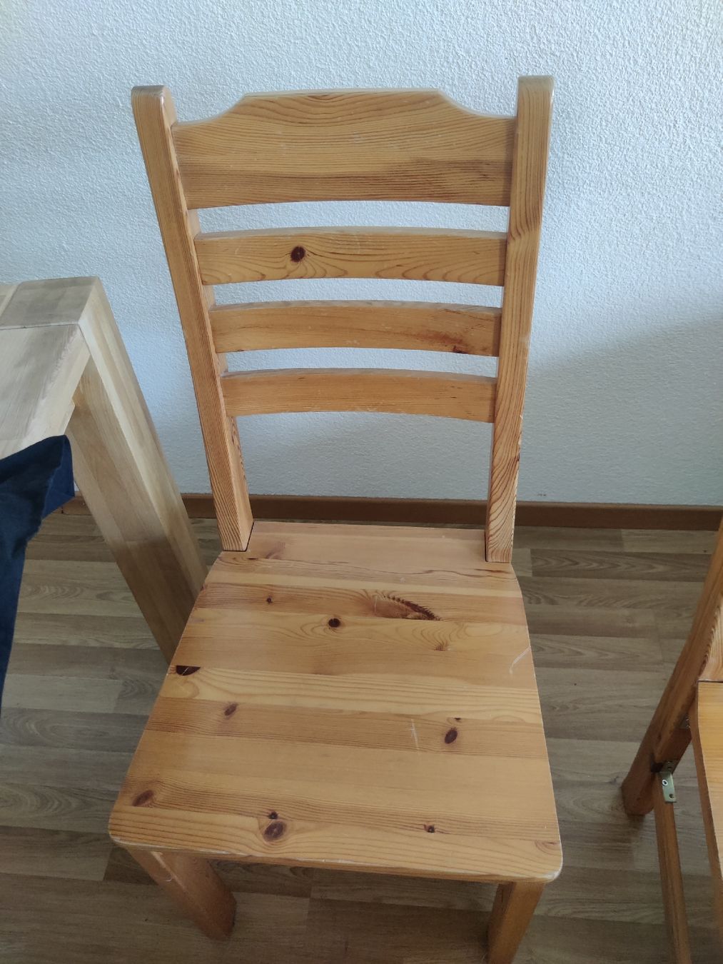 Chaises: 4 Holzstühle – D'occasion à Biel/Bienne par liv_n92q 2