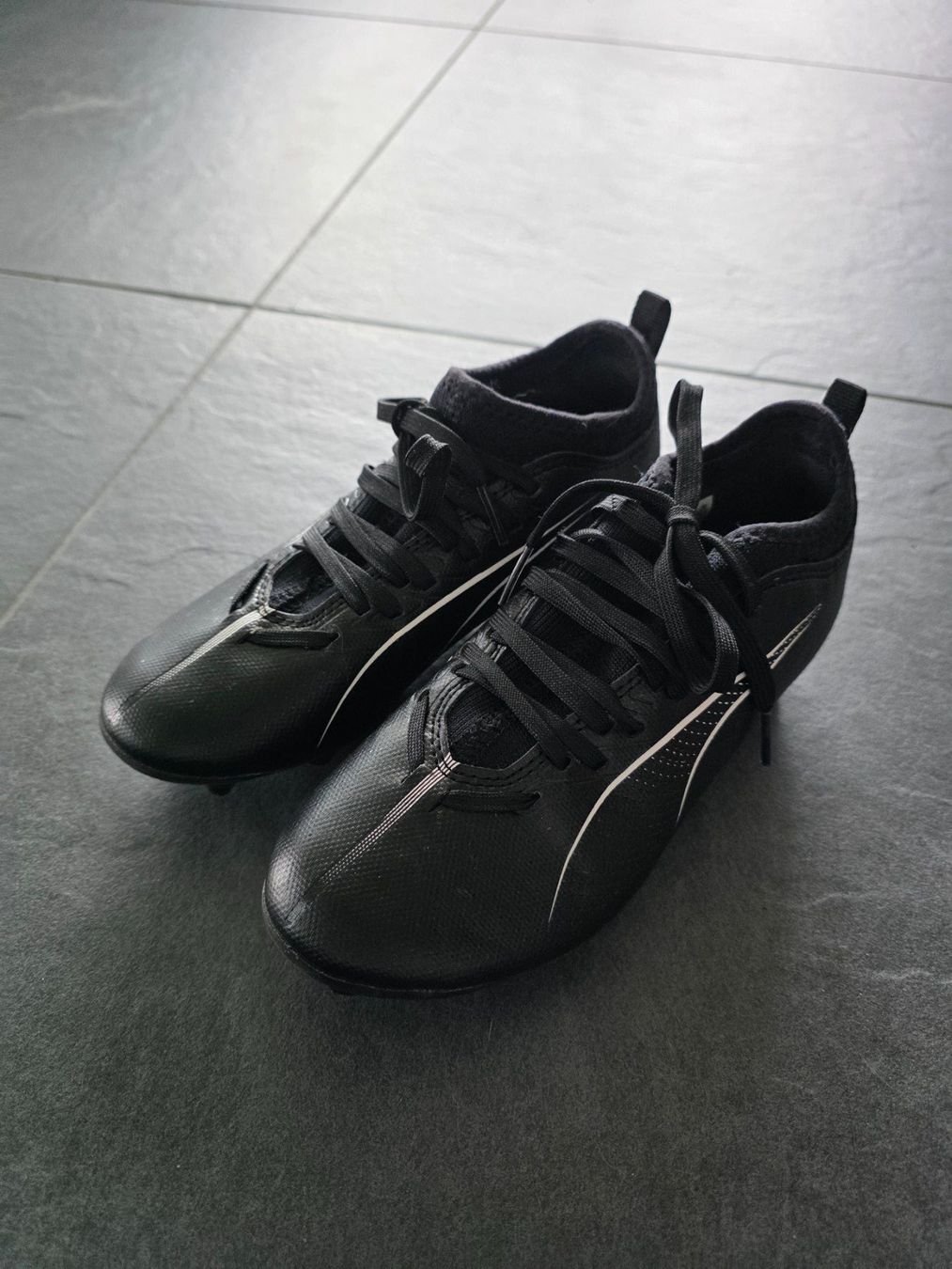 Puma Scarpe da uomo: Fussballschuhe PUMA Grösse 34 – Usato da St. Gallenkappel venduto da Gabble