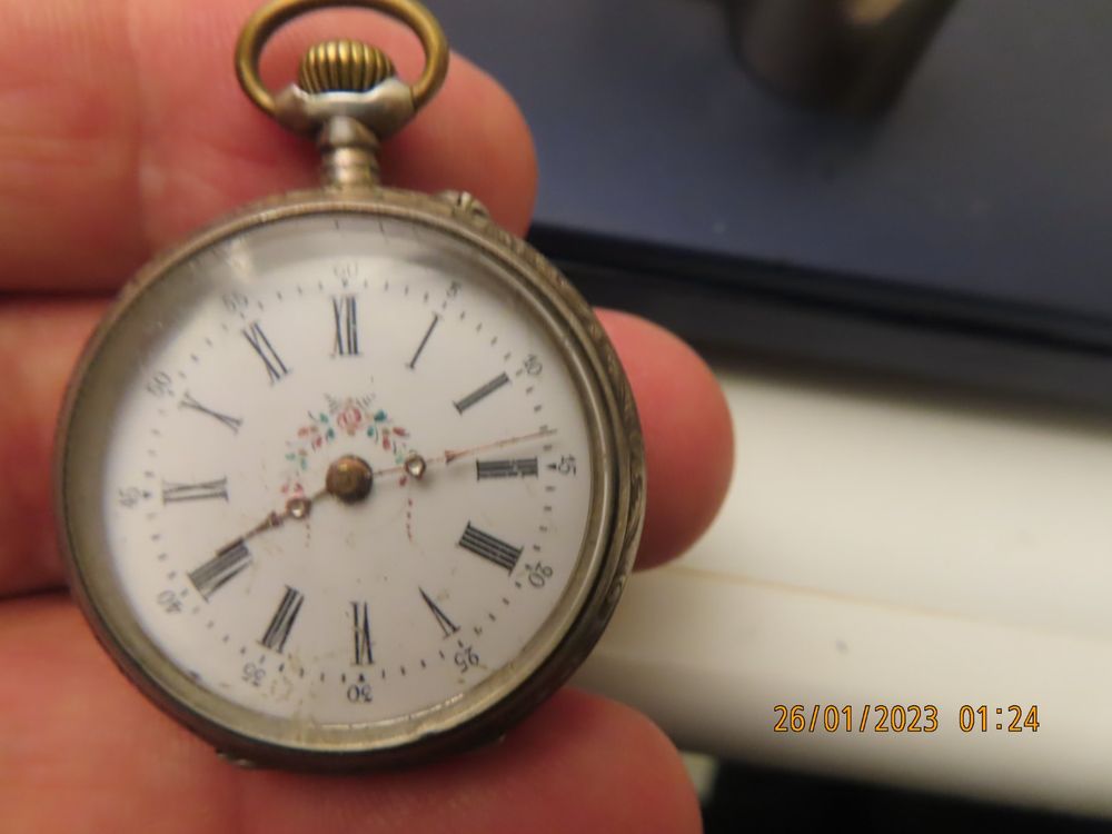 Silberdamentaschenuhr, läuft, Ø 33.1 mm 1