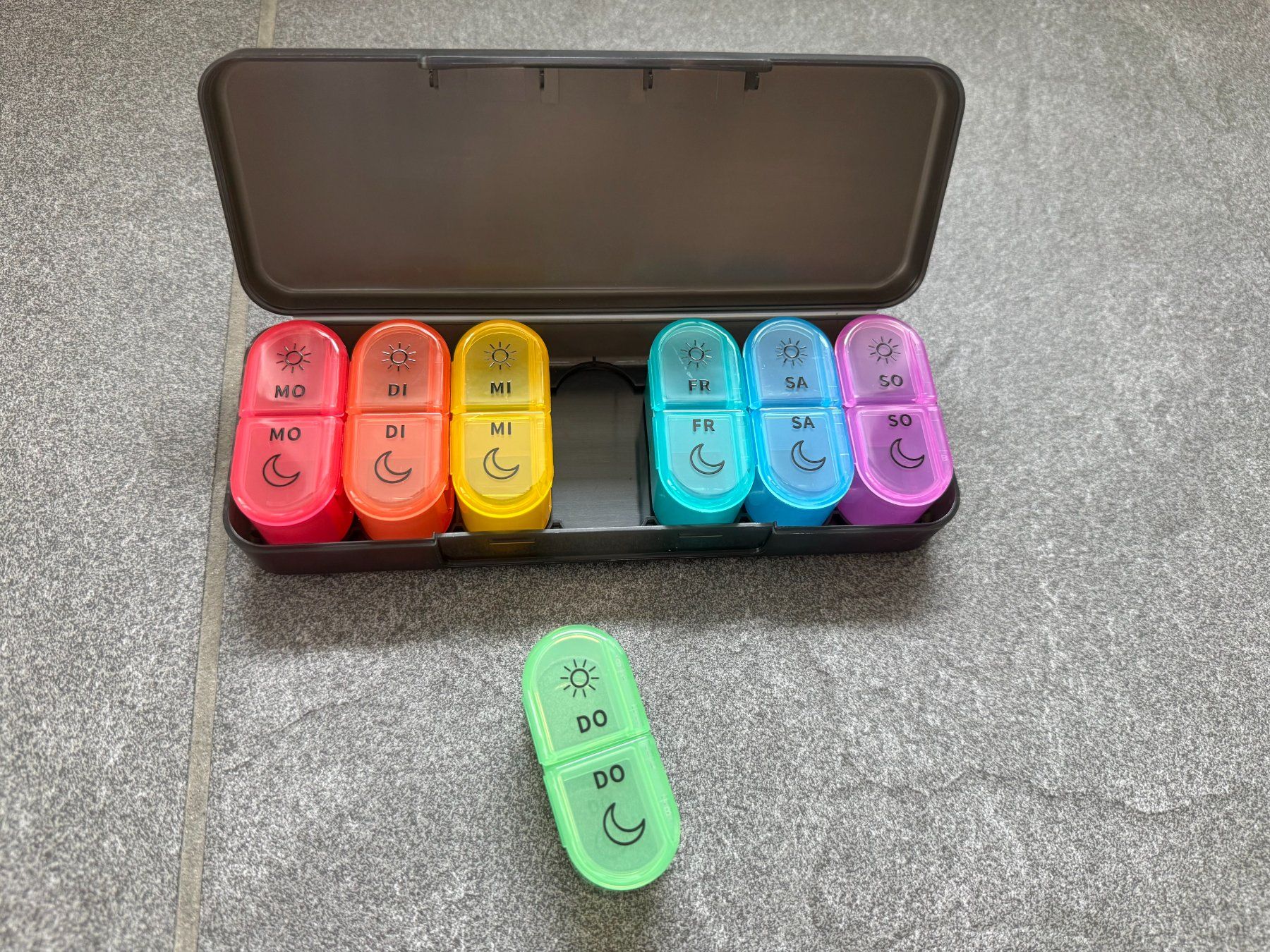 Behälter & Ähnliches: 7 Tage Tabletenbox / Medikamentenbox / Pillenbox – Neu (gemäss Beschreibung) aus Männedorf von mel_st6z 2